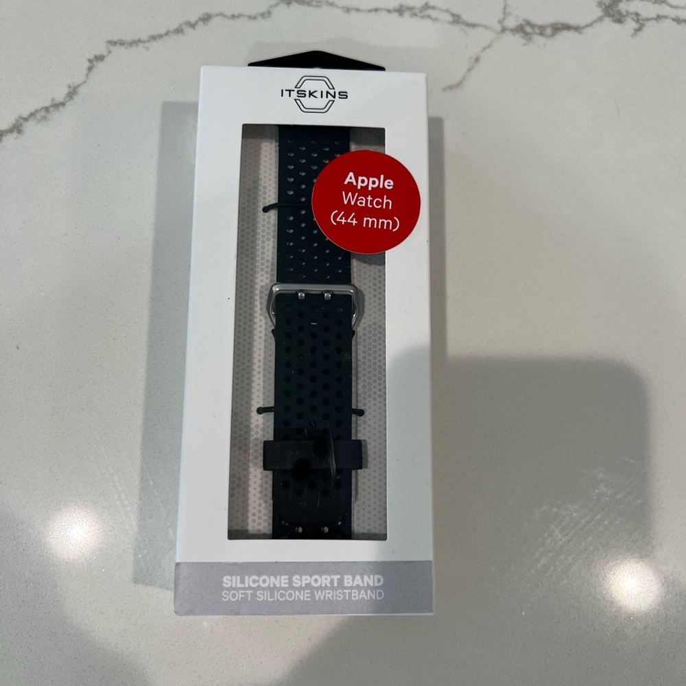 Itskins Black Silicone Sport Band for Apple Watch (44mm)